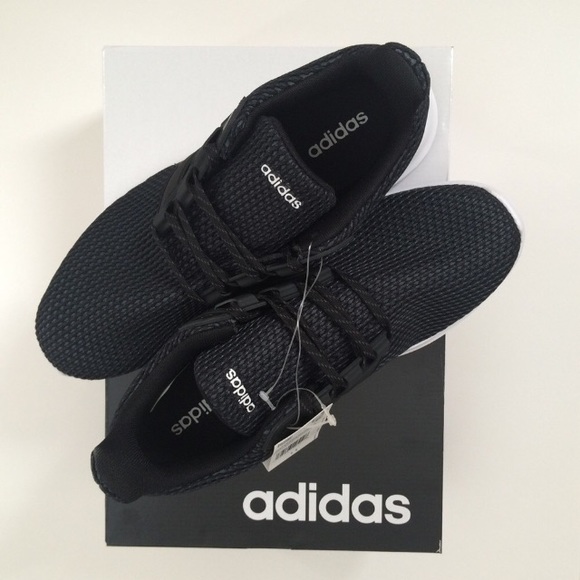 NIB Adidas Men Ultimashow Running Sneaker Shoes - Picture 4 of 7